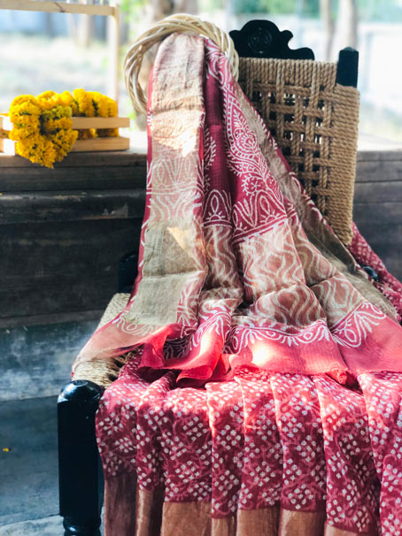 Rust Shaded Kota Silk Saree With Big Golden Border. - Image 3