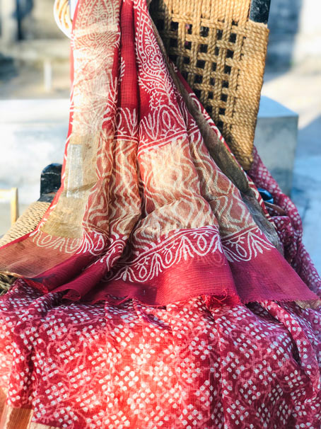 Rust Shaded Kota Silk Saree With Big Golden Border. - Image 2
