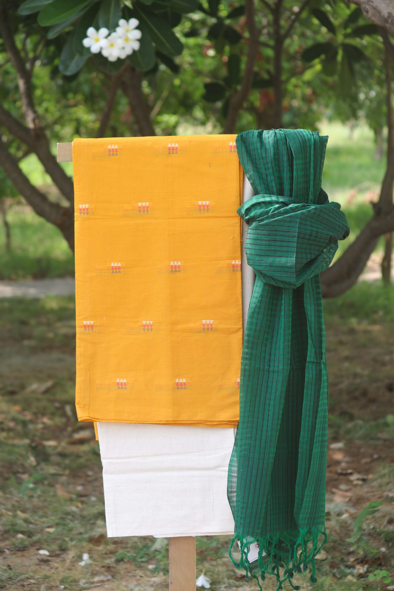 Mustard coloured handwoven mangalgiri cotton suit set with bottle green mangalgiri dupatta