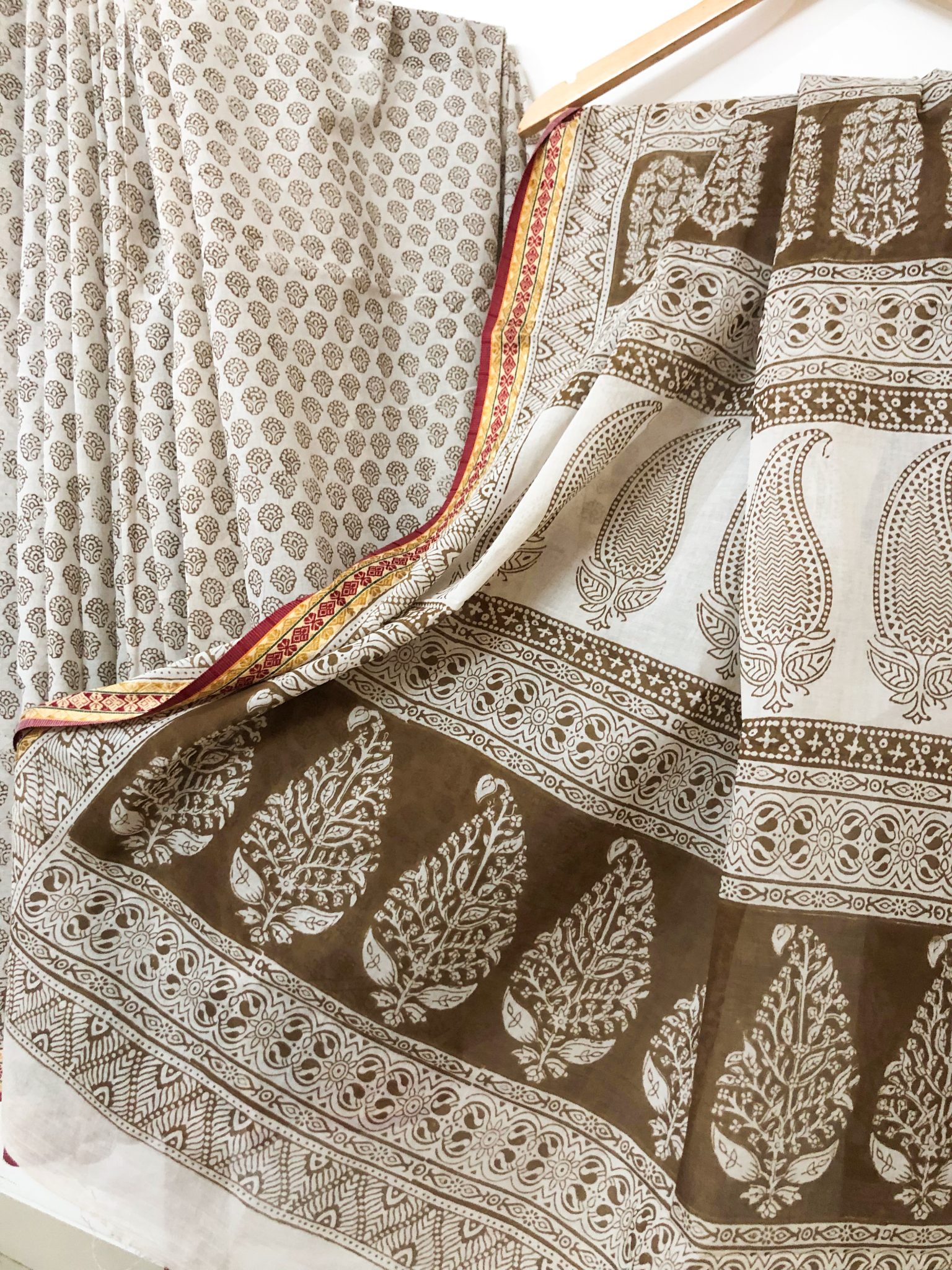 Beige and Golden coloured hand block print pure cotton natural dyed Bagh saree with woven border - Image 3