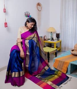 Royal blue coloured handwoven cotton silk maheshwari saree with golden and multicoloured woven border and palla5