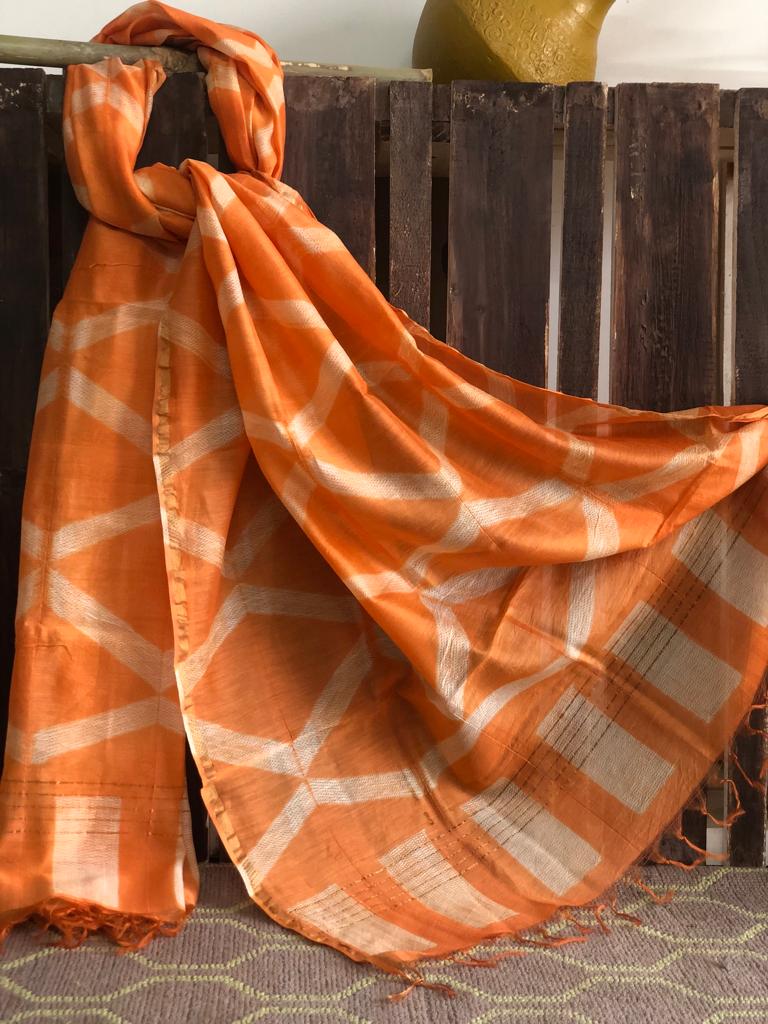 Light orange coloured with shibori chanderi dupatta with tassels - Image 2